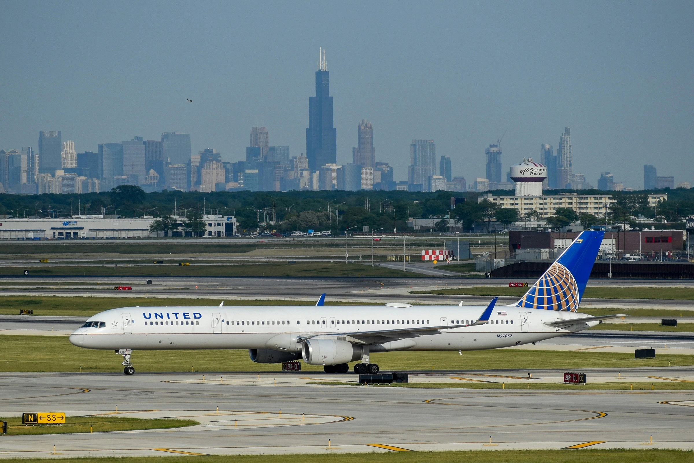 Airplane on the taxiway at Chicago O'Hare International Airport